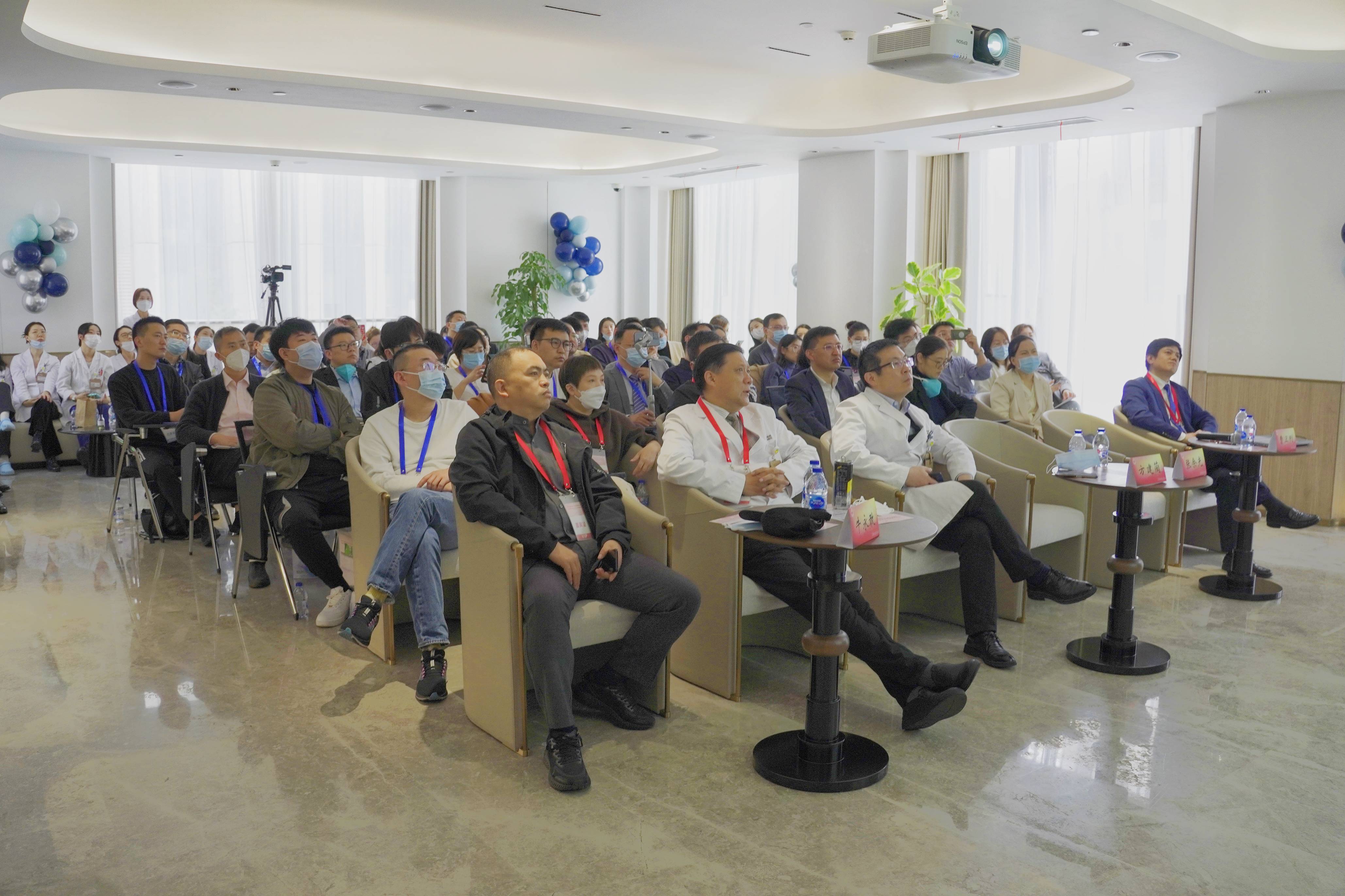 1669009128658767.jpg 集体图.jpg